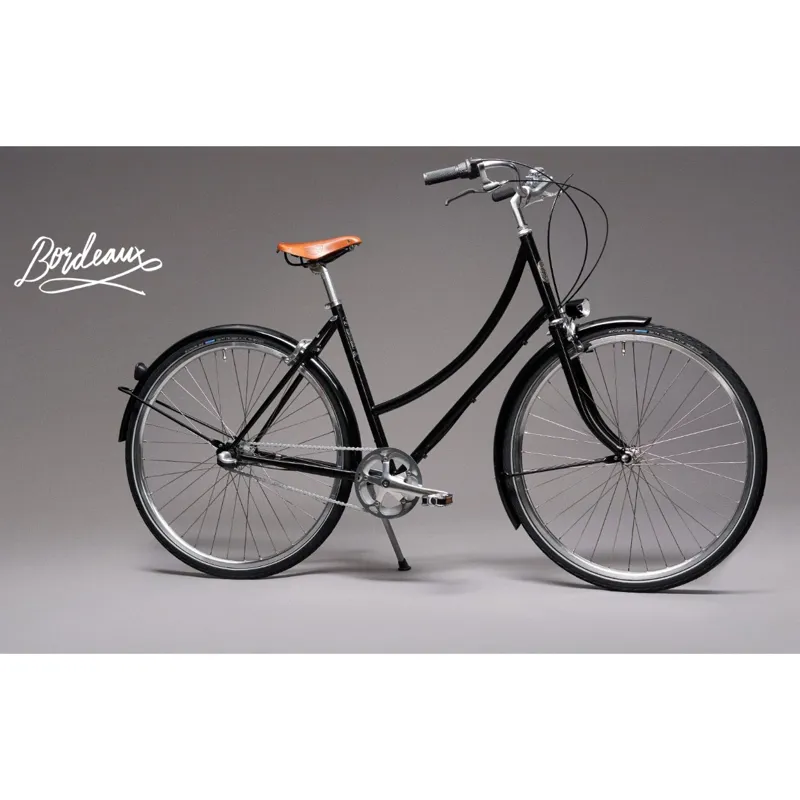 Pelago Bordeaux 7 Speed Hybrid Bike With Dynamo Lights in Black